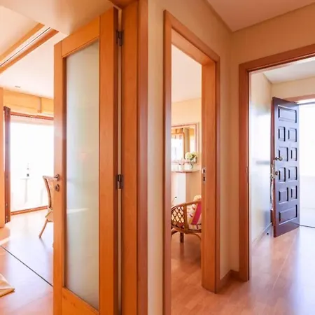 Comfortable House In With Sea View And Parking * Moledo (Viana do Castelo)