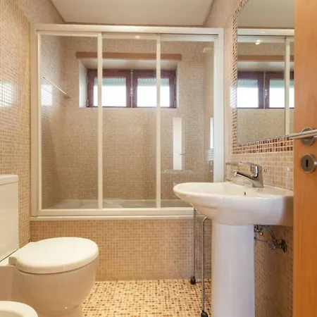 Comfortable House In With Sea View And Parking 펜션 몰레도