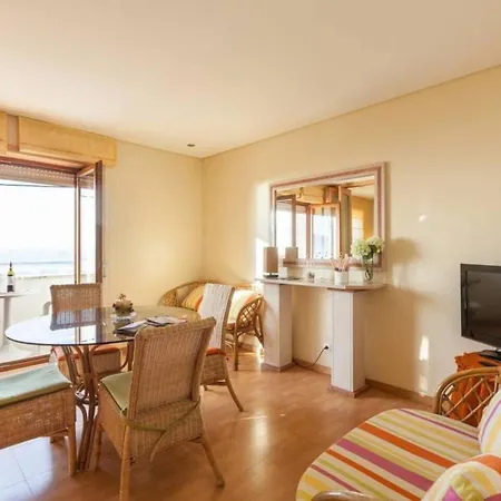 Comfortable House In With Sea View And Parking 펜션 *